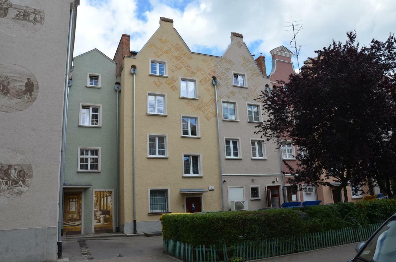Apartment Above Motlawa Гданьск Экстерьер фото